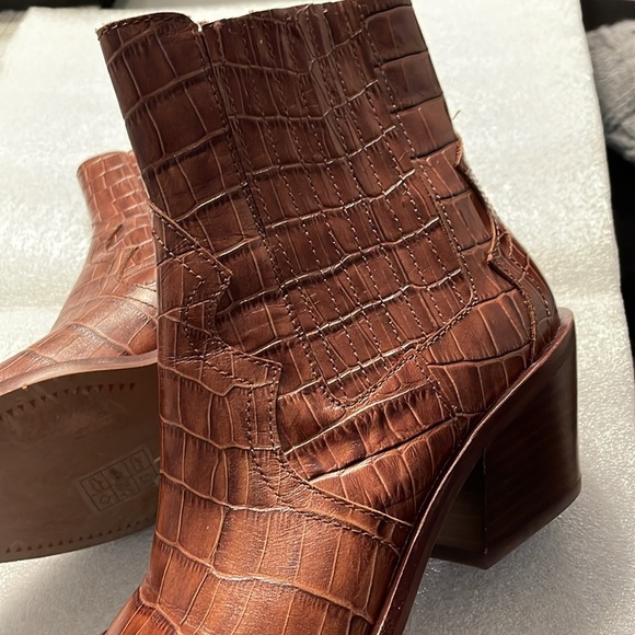 Dolce Vita Ankle Boots Size 6 Brown Embossed BlockHeel SquareToe Western Cowgirl - Picture 6 of 12